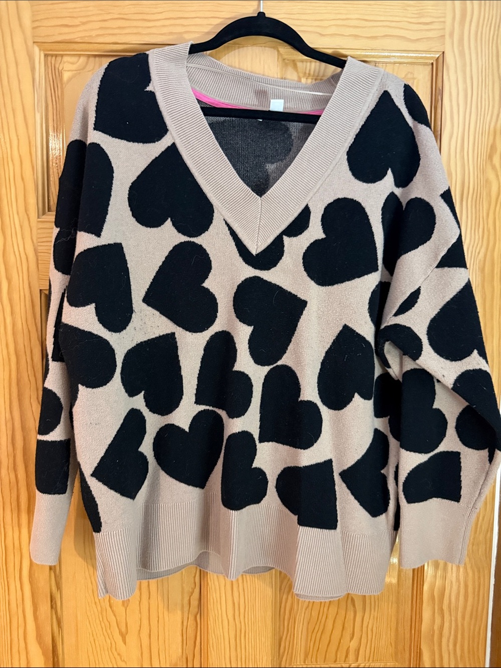 Heart Print V-Neck Sweater in Taupe and Black — Women's V-Neck